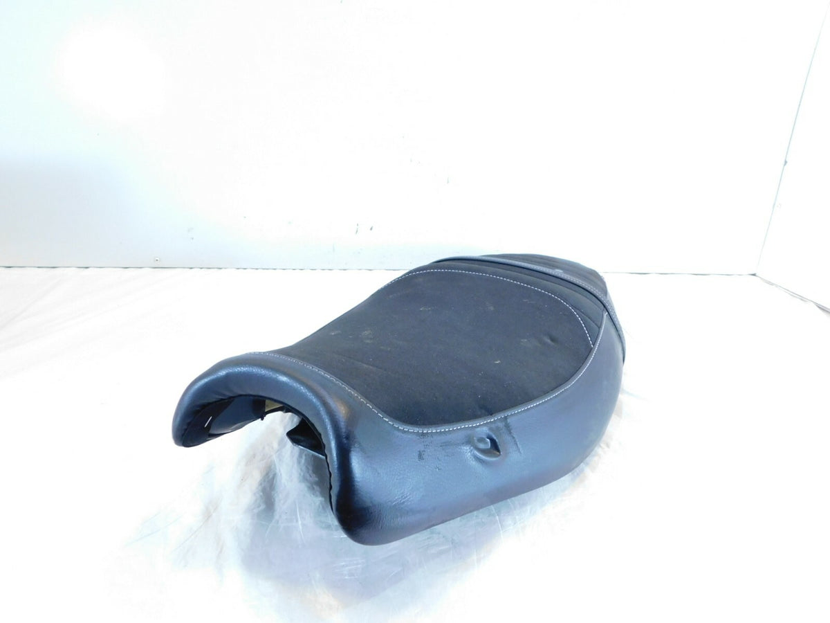 2020 20 Triumph Street Twin 900 Front/Rear Passenger Rider Seat Saddle - Torn - C3 Cycle