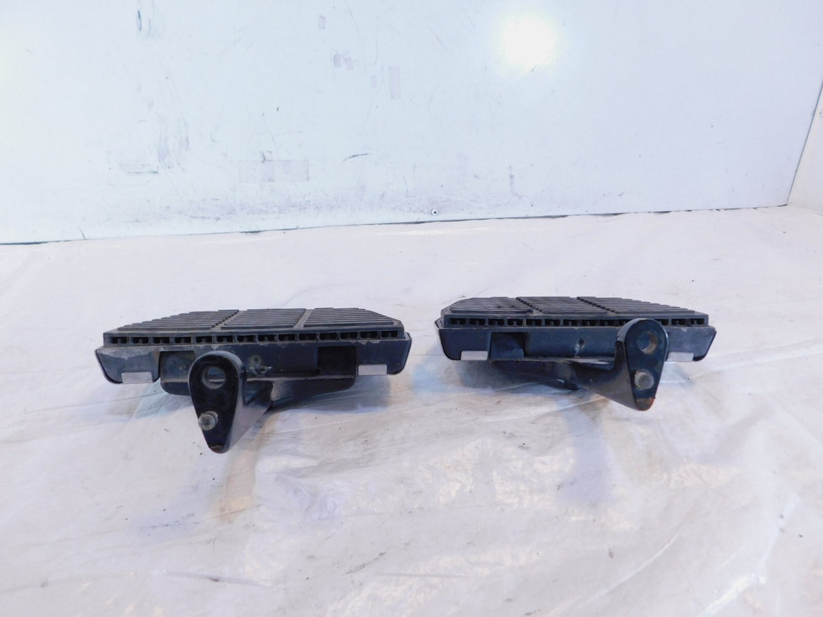 Harley Davidson Road King Electra Glide Passenger Footboard Floorboard & Bracket - C3 Cycle