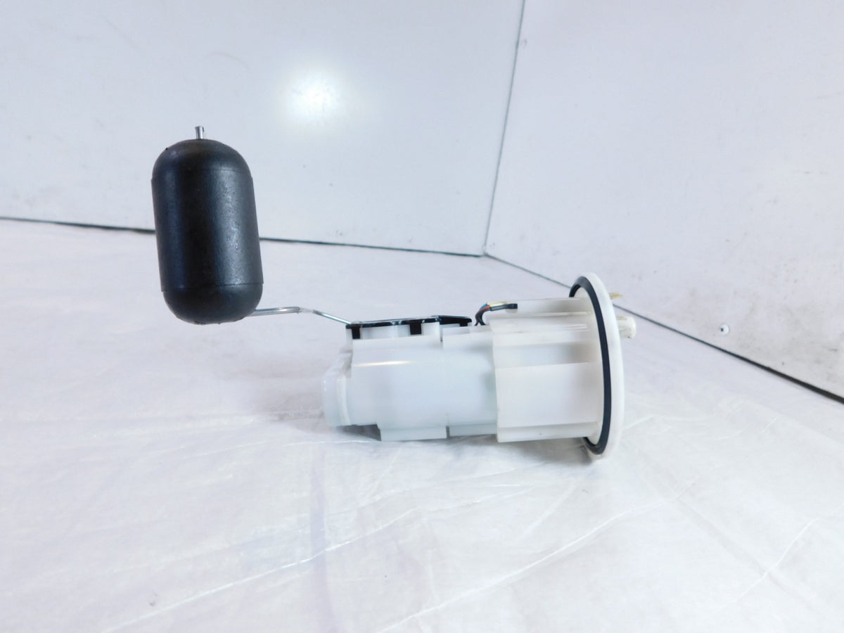 Yamaha MT-07 XSR700 & YZF-R7 R7 Gas Petrol Fuel Pump & Sending Unit - For Parts