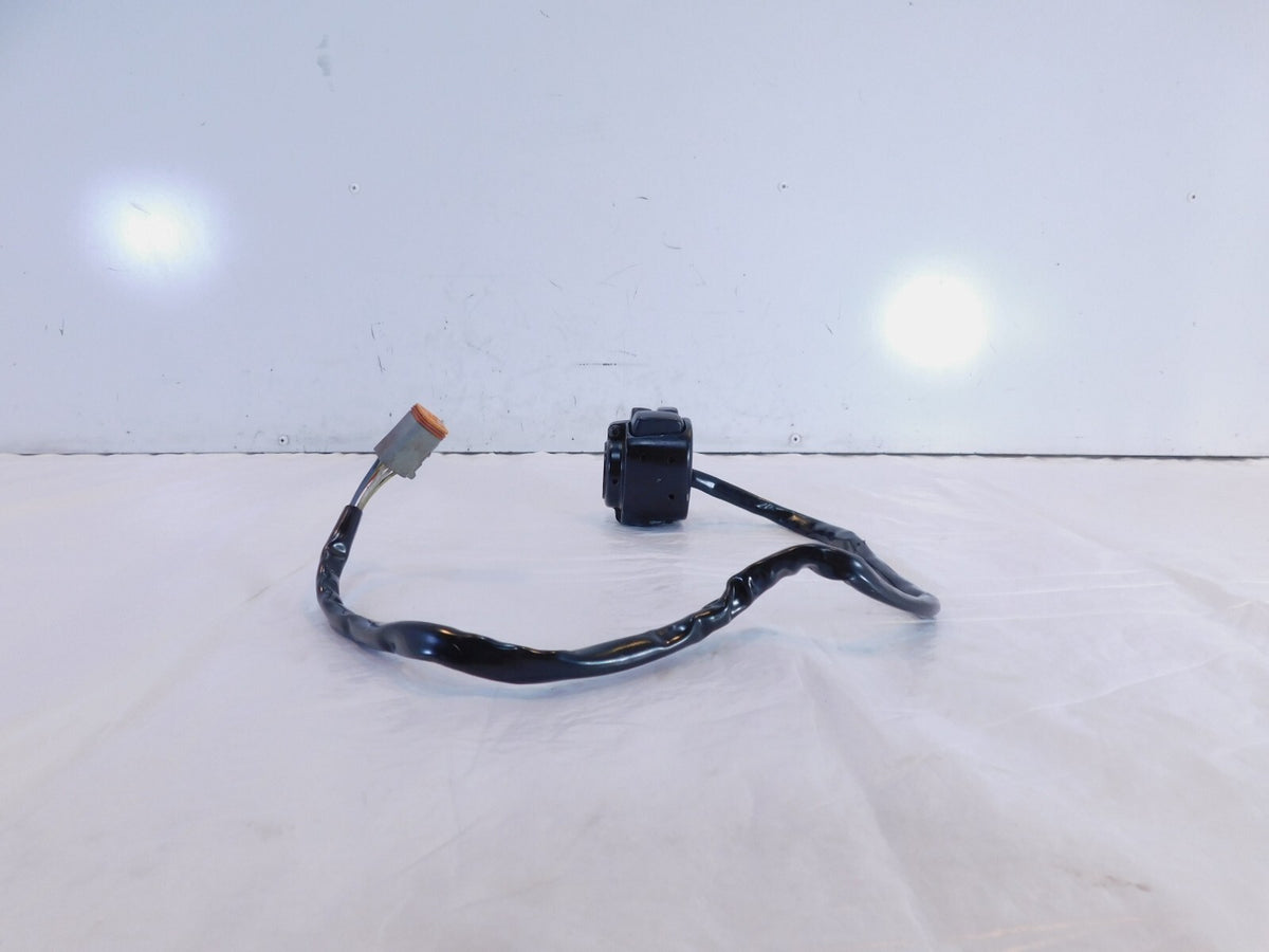 Harley Davidson Softail Dyna Sportster Left Handlebar Horn Turn Signal Switches - C3 Cycle
