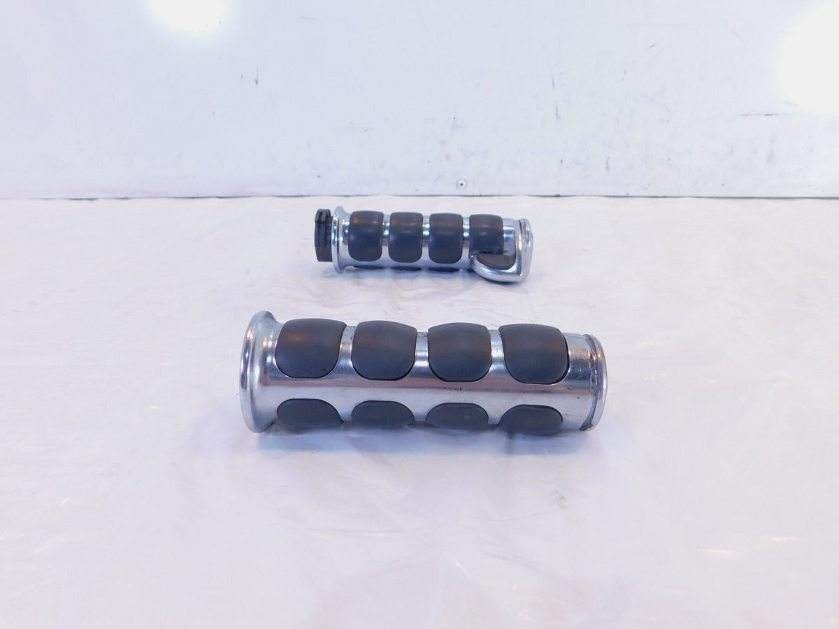 Harley Davidson Dyna Sportster & Softail Chrome Pair ISO Hand Handlebar Grips - C3 Cycle