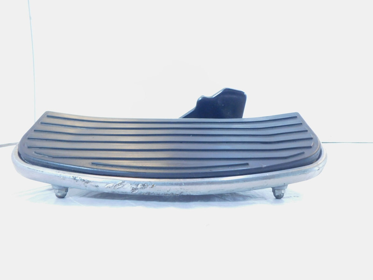 96-04 Kawasaki Vulcan 1500 Right Footrest Footboard Floorboard w/ Mount Bracket - C3 Cycle
