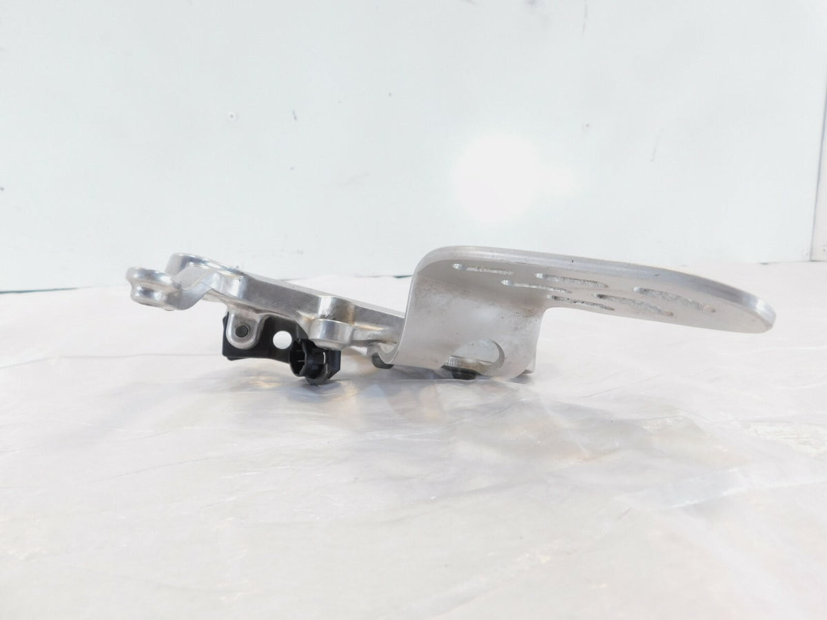 Yamaha YZFR6 R6 YZFR6S Rear Back Foot Peg Right Side Mounting Bracket Assembly - C3 Cycle