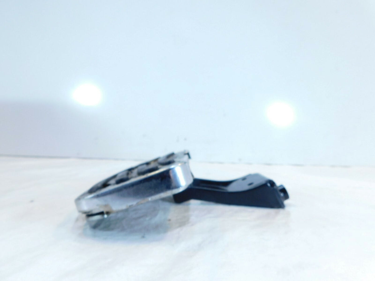 2001-2003 Yamaha XV1600 Road Star 1600 Front Right Foot Board Footrest & Mount - C3 Cycle