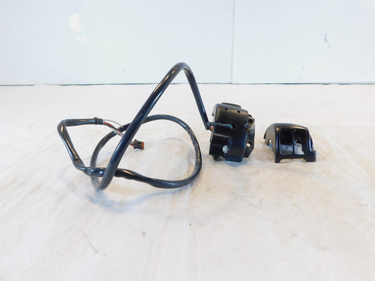 Harley Davidson Dyna Street Bob Fat Bob Right Handlebar Horn Turn Signal Switch - C3 Cycle