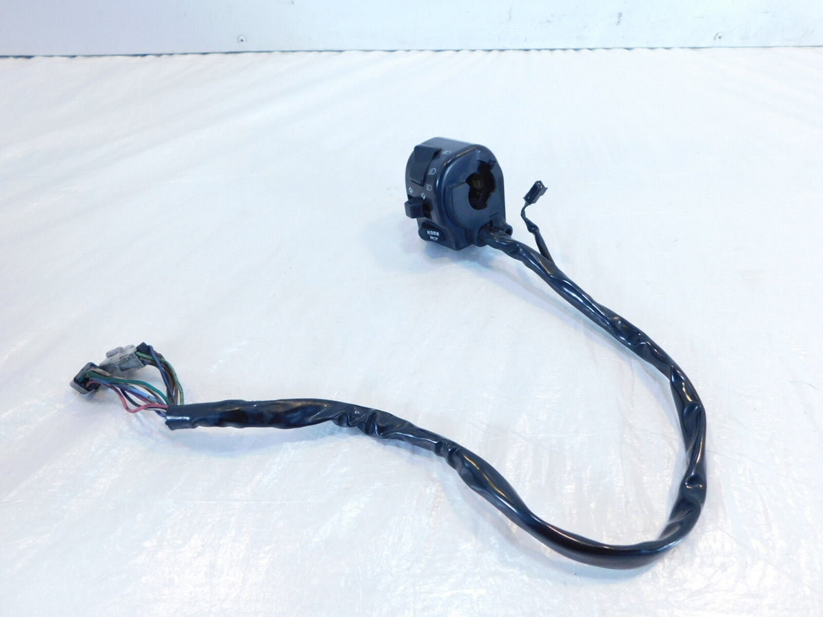 Victory Sport Deluxe & Standard V92 Cruiser Left Handlebar Turn Signal Switches - C3 Cycle