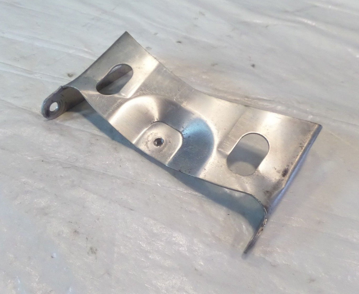 Suzuki GSX-R600 GSX-R750 GSX-R1000 Rear Back Seat Rail Connector Bracket