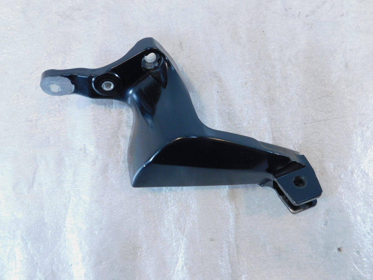 Victory Kingpin & Vegas Right Rear Passenger Footpeg Footrests Mount Bracket
