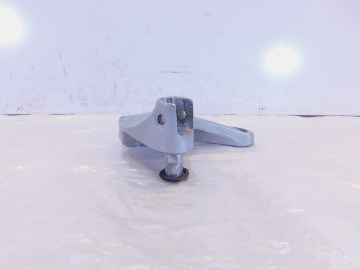 2003 2004 2005 Victory Vegas Kingpin Silver Right Footpeg Footrest Mount Bracket - C3 Cycle