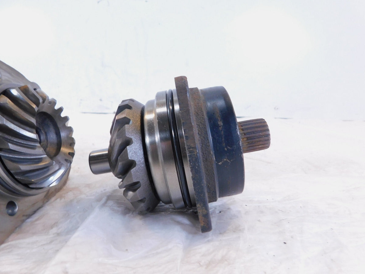 86-87 Honda VT700 VT700C Shadow 700 Rear Differential Final Drive Cross Shaft - C3 Cycle