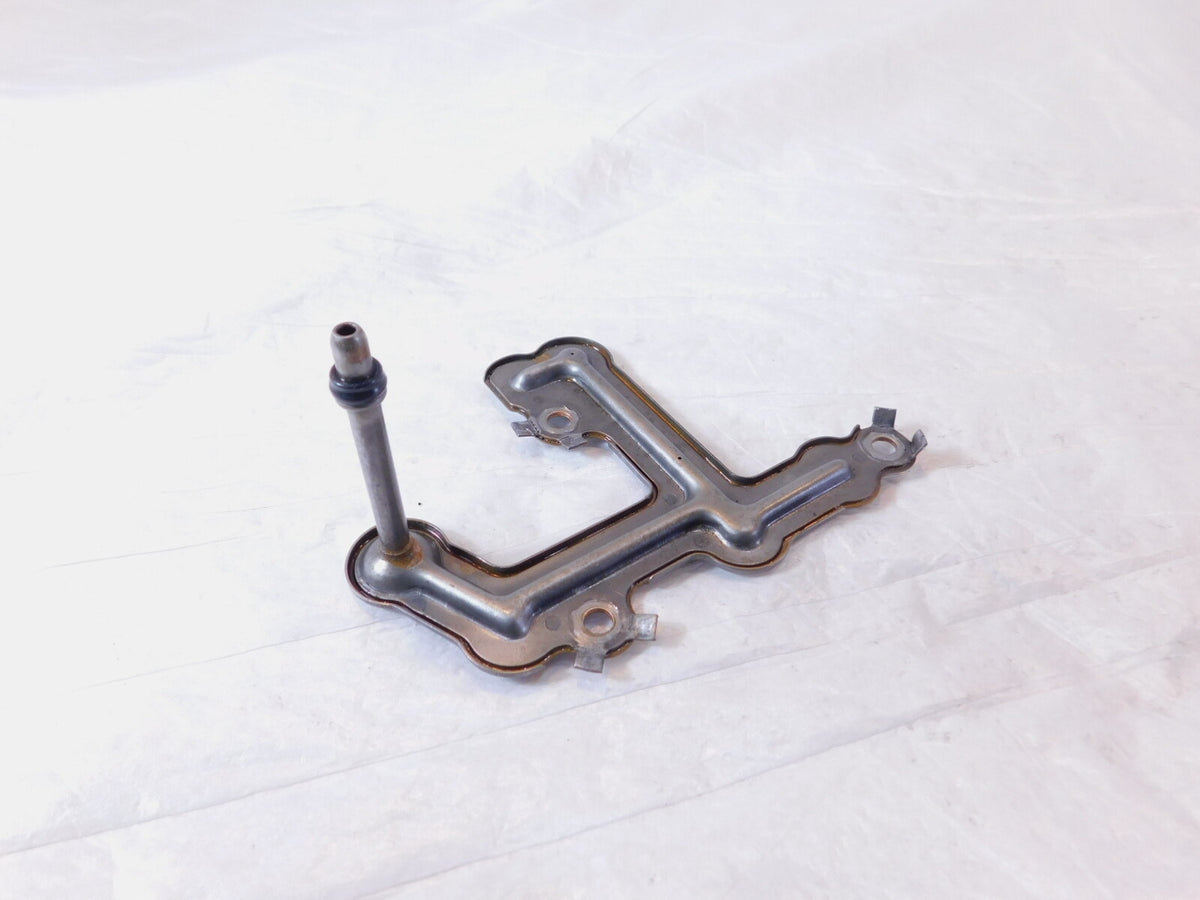1994-1995 Honda CB1000 CB 1000 Engine Motor Crankcase Oil Passage Plate - C3 Cycle