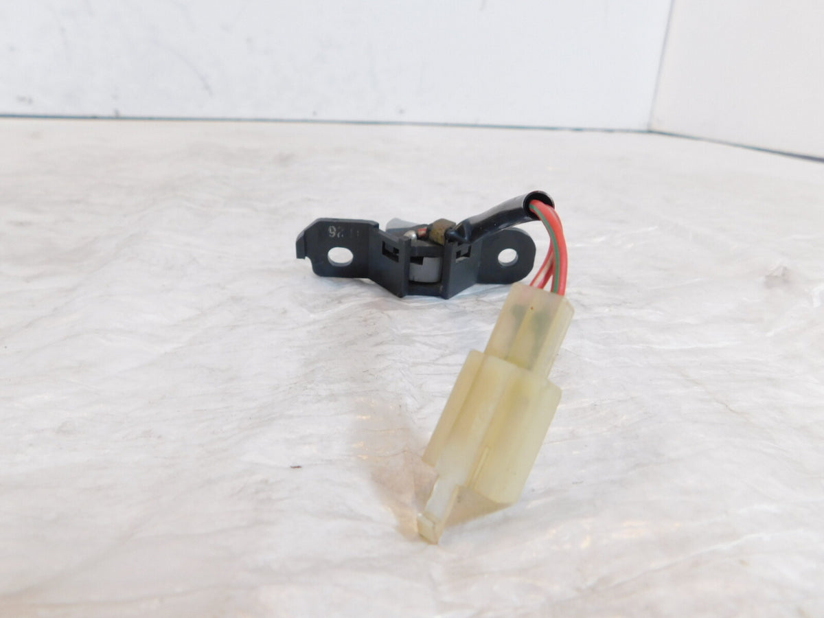Yamaha FZR1000 FJ1200 FZ750 YZF600R Fuel Gas Petrol Tank Petcock Reserve Switch