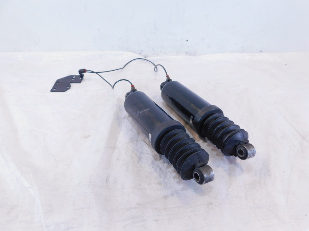 07-08 Harley Screamin Eagle CVO Road King FLHRSE Rear Shock Absorbers & Hoses - C3 Cycle