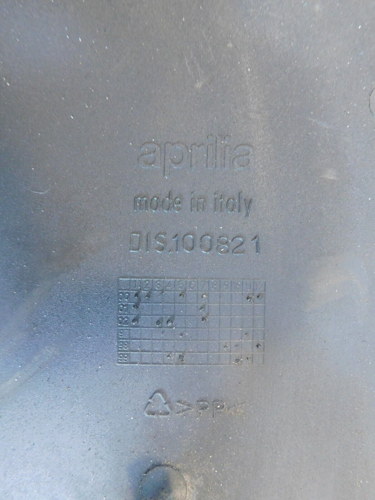 Aprilia RSV1000 Mille Tuono 1000 Rear Wheel Under Tail Section Fender Mudguard - C3 Cycle