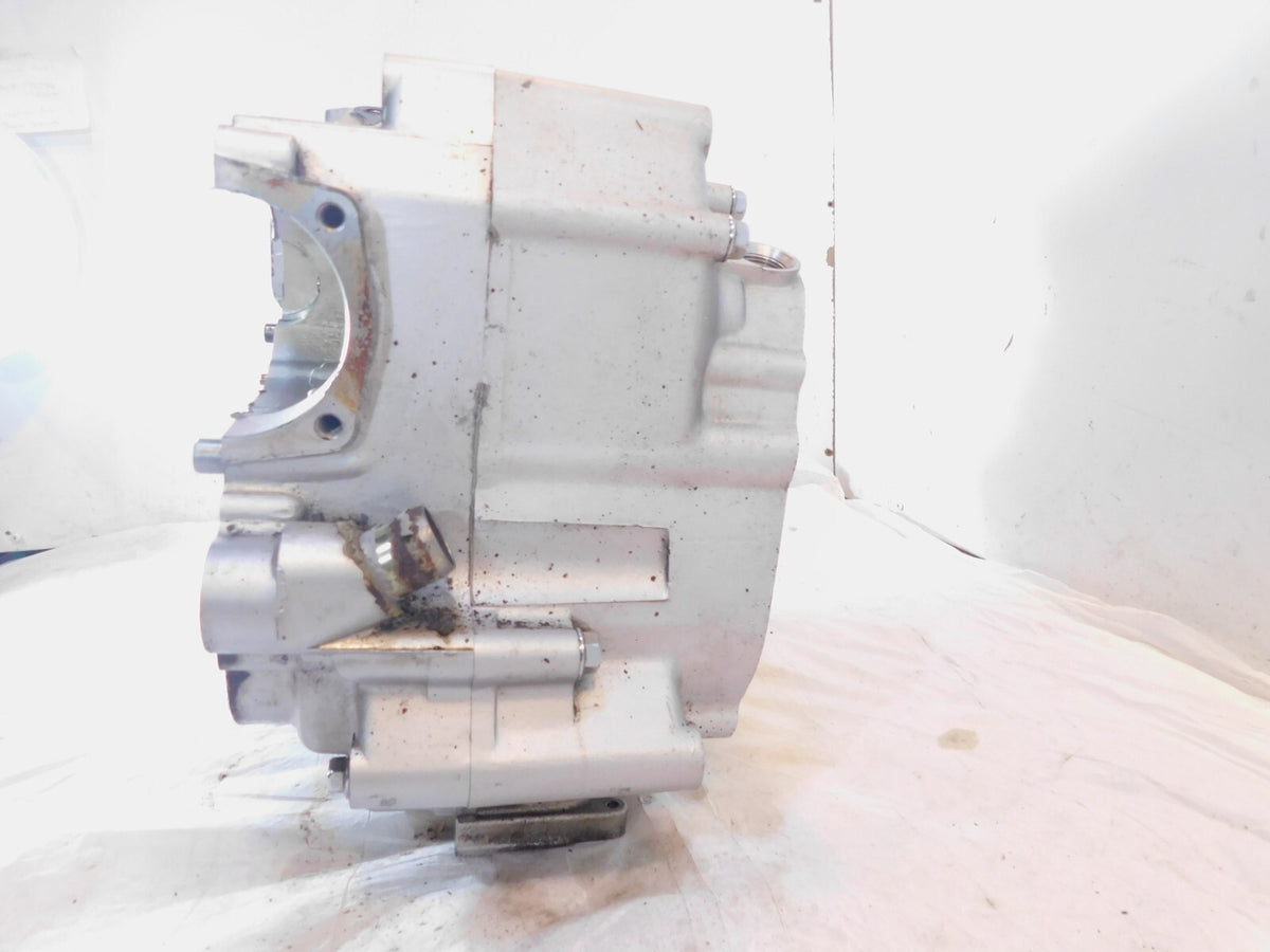 1995 1996 1997 1998 Suzuki Intruder  VS800 Silver Engine Motor Block Crankcase