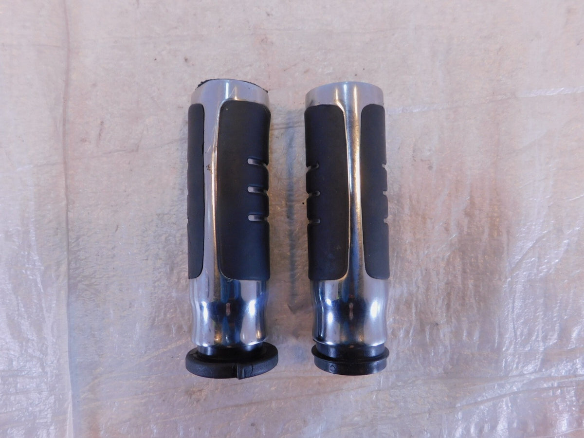 Harley Davidson Touring Dyna Sportster & Softail Left Right Handlebar Hand Grips - C3 Cycle