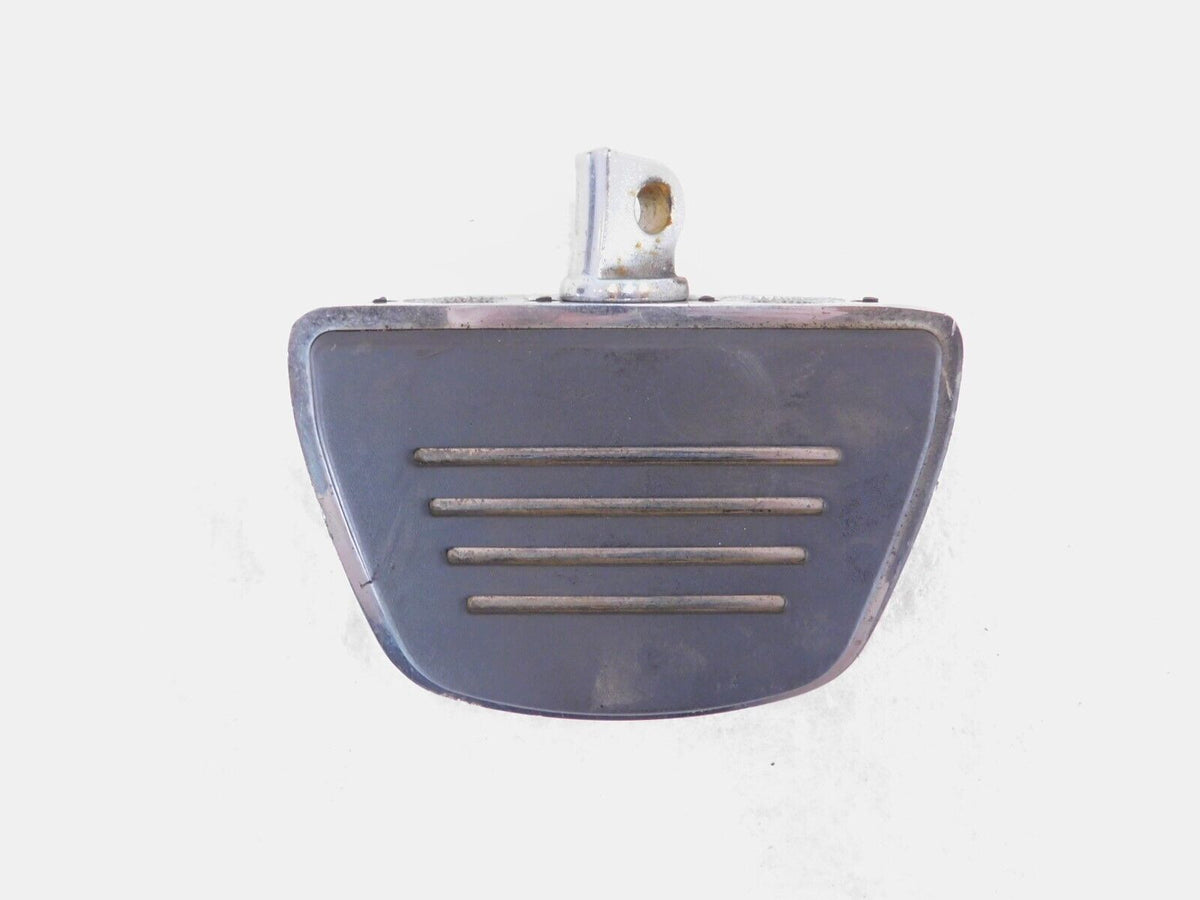 2008 08 Victory Vegas Kuryakyn Rear Right Passenger Footboard & Mount Bracket - C3 Cycle
