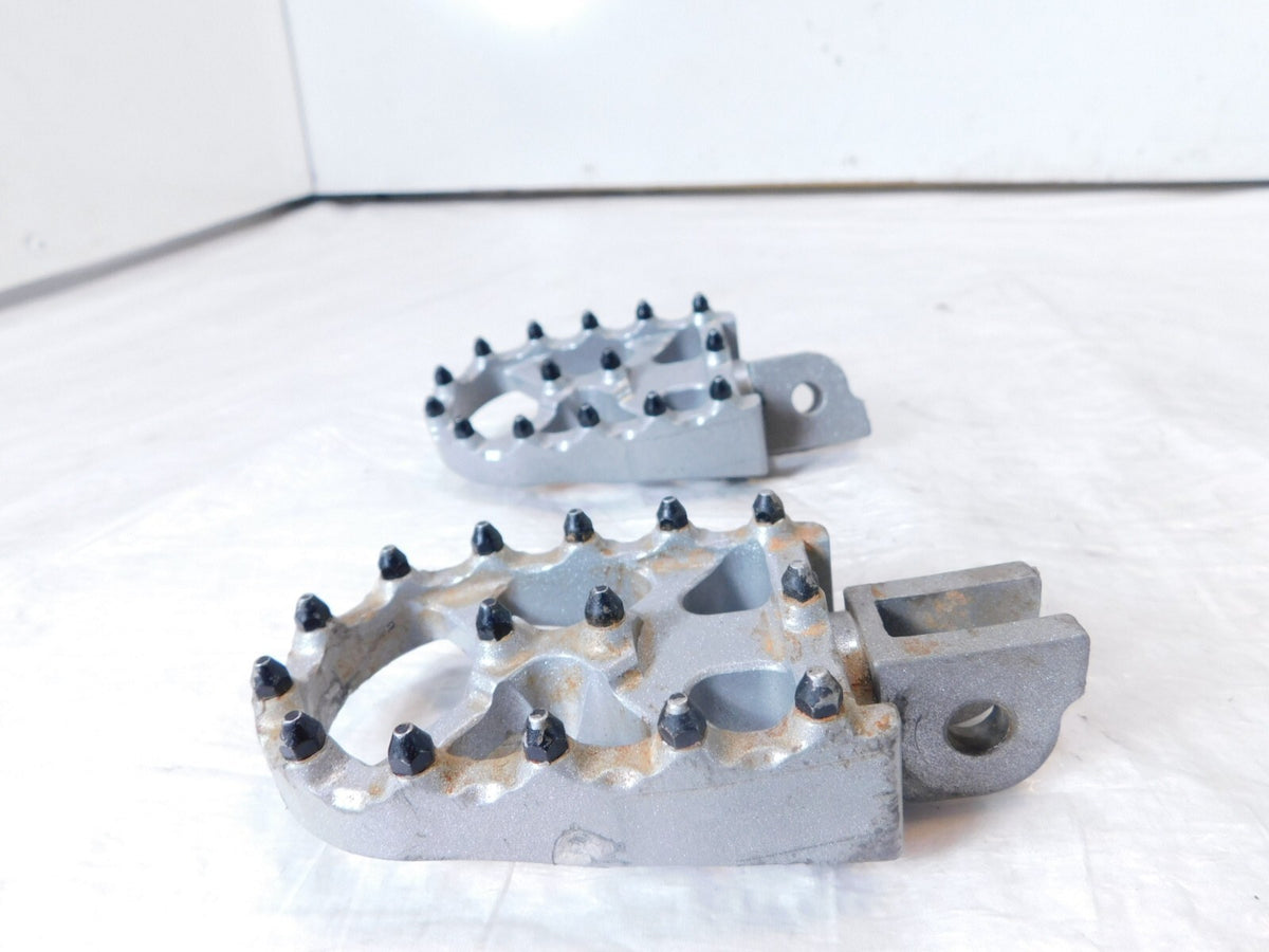 Harley Touring V-Rod Dyna Sportster FXR Softail FLO MX Style Footpeg Footrests - C3 Cycle