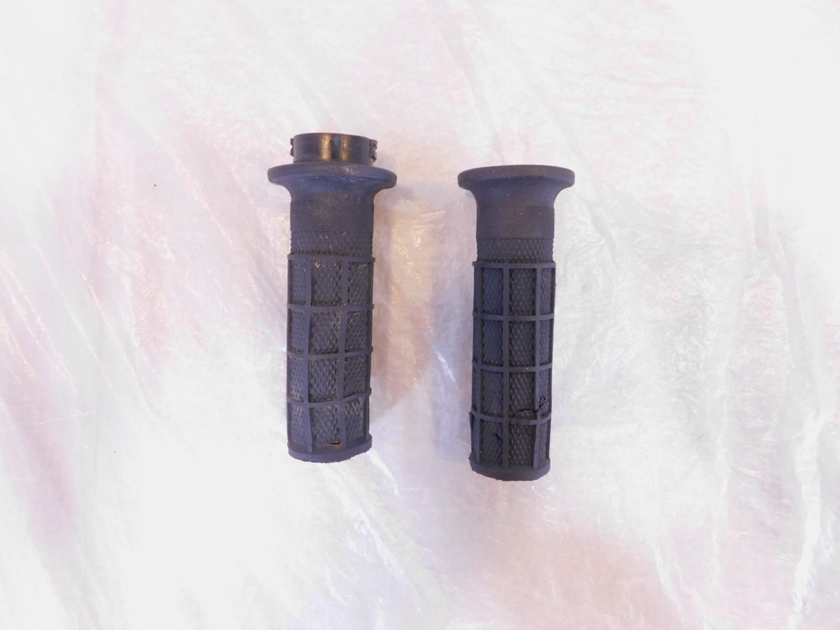 Harley Davidson Touring Dyna Sportster & Softail Left Right Handlebar Hand Grips - C3 Cycle