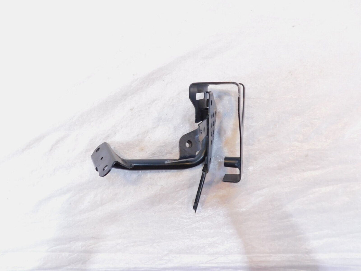 08-2009 Suzuki B-King GSX1300BK Busa King Lower Under Fairing Cowl Bracket Brace - C3 Cycle