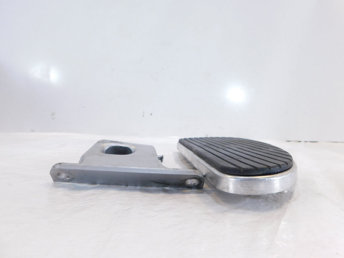 Victory V92 Classic & Touring Cruiser Right Footboard Floorboard & Mount Bracket - C3 Cycle