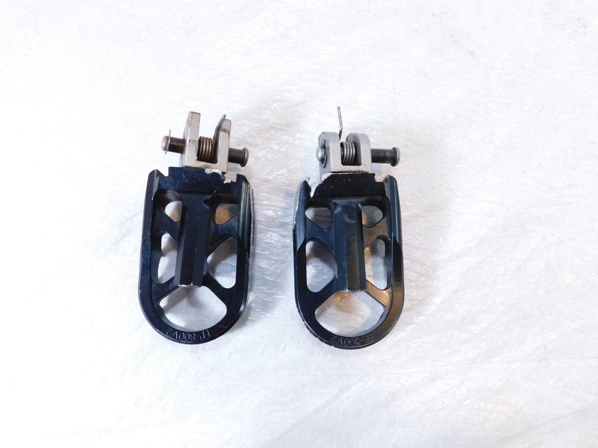 Harley Davidson FXR Dyna Sportster & Softail Spiked Traction Footpegs Footrest - C3 Cycle