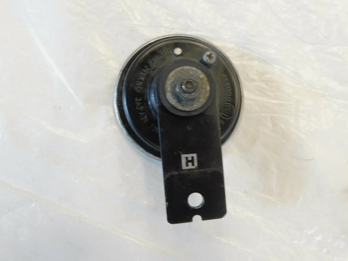 2006-2012 Yamaha FJR1300 A AE Front Horn Signal W/ Mounting Bracket Assembly - C3 Cycle