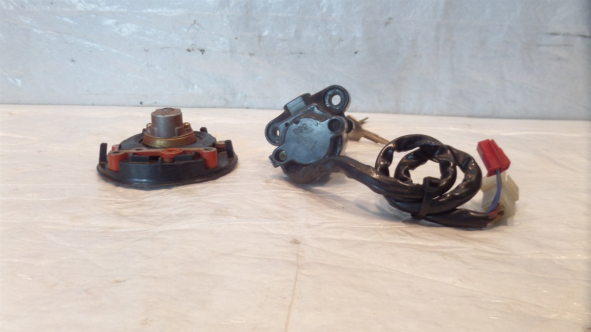Yamaha YZFR6 R6 & YZFR1 R1 Fuel Gas Petrol Tank Lock & Ignition Switch w/ Key - C3 Cycle