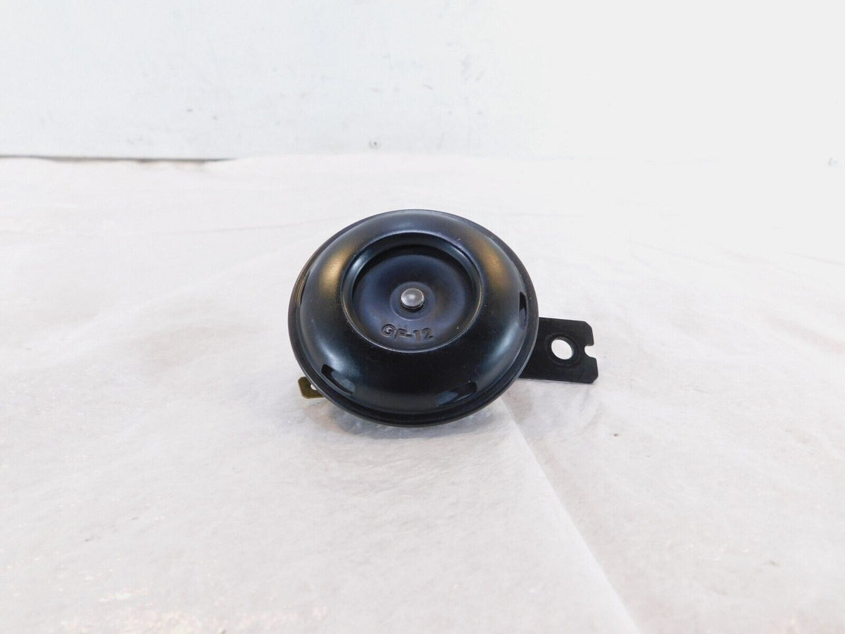 Yamaha XC50 Vino Classic 50 & YW50 Zuma 50F 50FX Black Indicator Horn w/ Bracket - C3 Cycle