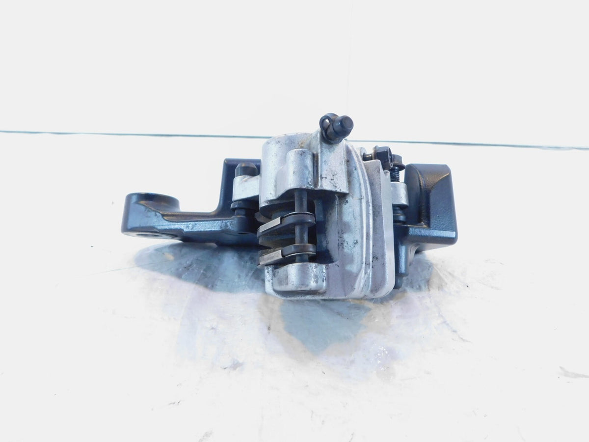 2004 04 Harley Davidson Sportster 883 1200 Rear Wheel Brake Disc Caliper Bracket