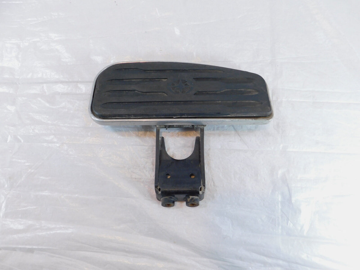 2001-2003 Yamaha XV1600 Road Star 1600 Front Right Foot Board Footrest & Mount - C3 Cycle