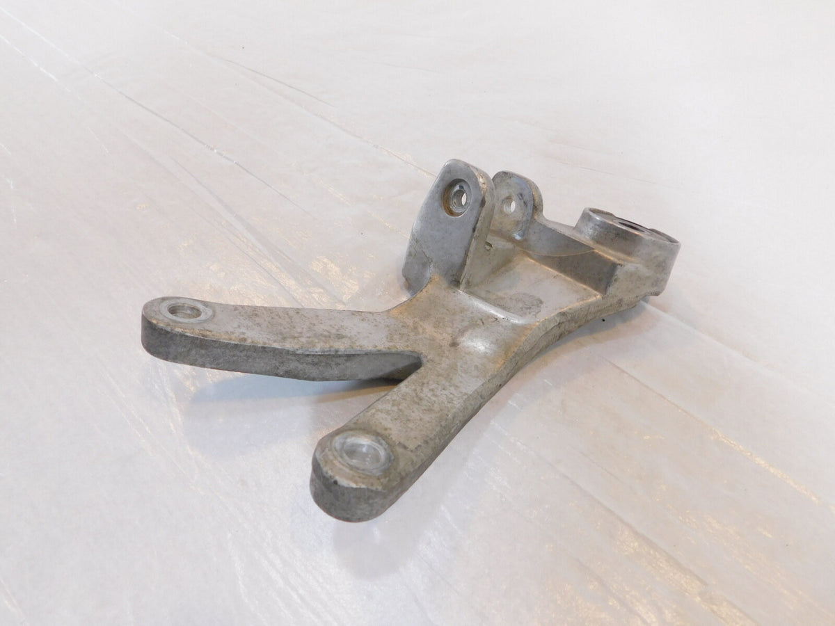 1989-1995 Yamaha FZR1000 Rear Right Passenger Footpeg Footrest Peg Mount Bracket - C3 Cycle