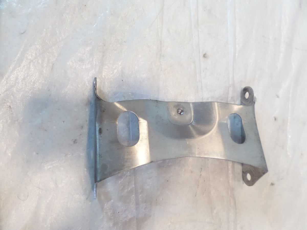 Suzuki GSX-R600 GSX-R750 GSX-R1000 Rear Back Seat Rail Connector Bracket