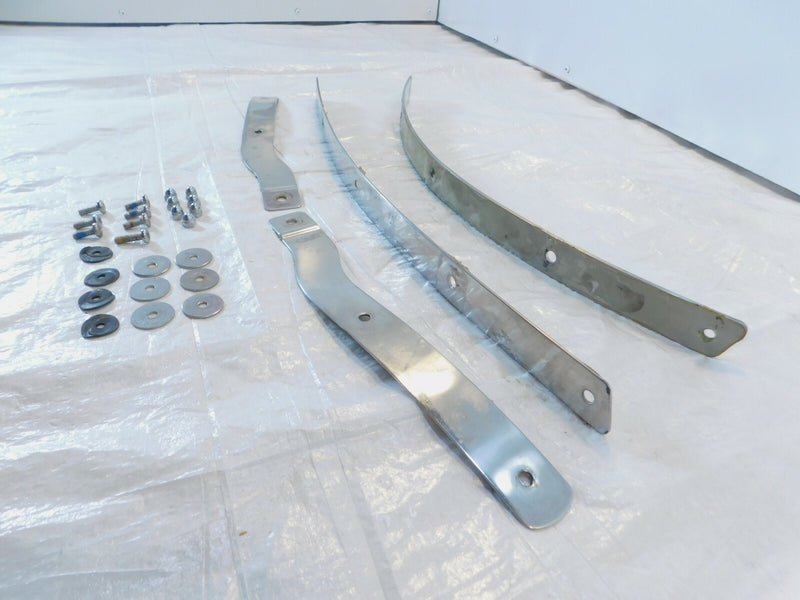 01 Kawasaki Vulcan 1500 Classic Fi VN1500 Front Cowling Windshield Trim Brackets