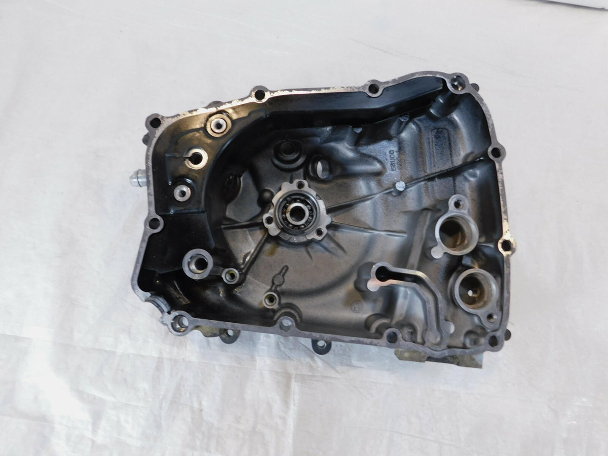 2005-2014 Yamaha Majesty 400 YP400 Right Engine Motor Crankcase Stator Cover Cap - C3 Cycle