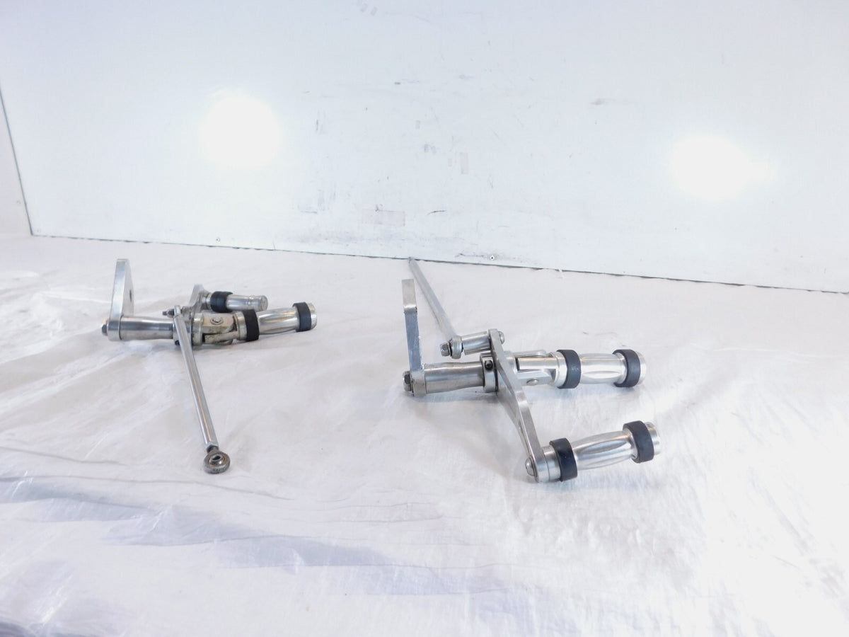 Harley Davidson Dyna Wide Glide Left & Right Forward Control Pedals & Brackets - C3 Cycle