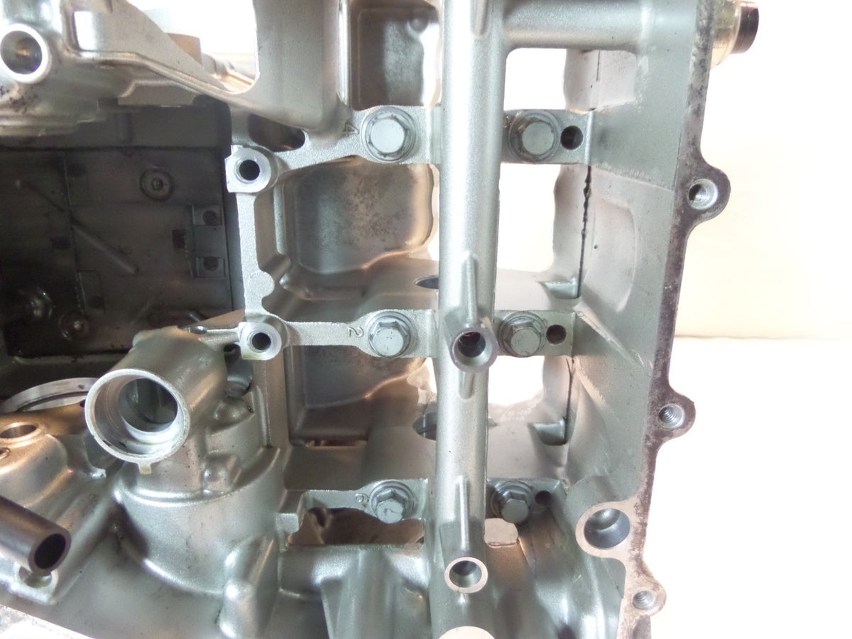 Kawasaki ZX-6R ZZR600 ZX600 OEM Engine Motor Crank Case Crankcase Set 14001-1300 - C3 Cycle
