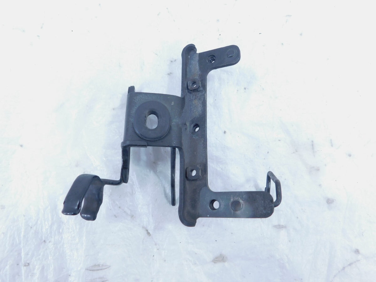 84-85 Honda VF500C Magna V30 500 Fuse Box & Inner Horn Holder Case Mount Bracket - C3 Cycle