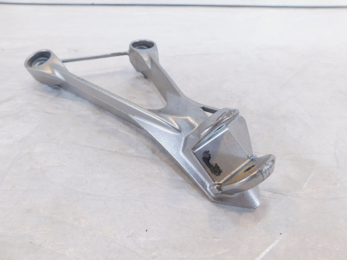 05-08 Kawasaki Ninja ZX6R ZX636 ZX6RR Left Rear Footrest Foot Peg Bracket Mount