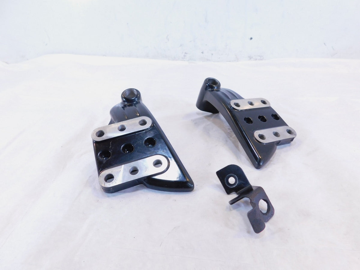 Indian Chief Chieftain Roadmaster Passenger Footboard Floorboard Mount Brackets