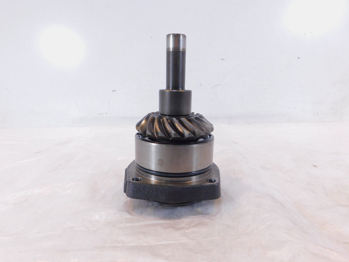 Suzuki Boulevard S83 VS1400 Intruder 1400 Rear Secondary Bevel Drive Gear Shaft