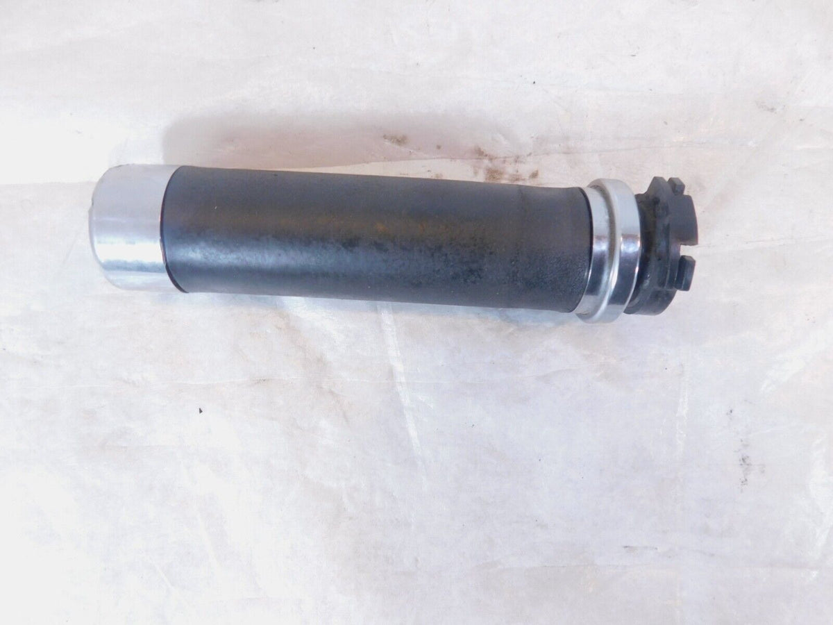 Yamaha V-Star 650 Royal Star XVZ13 Road Star XV1600 XV1700 Right Handlebar Grip - C3 Cycle