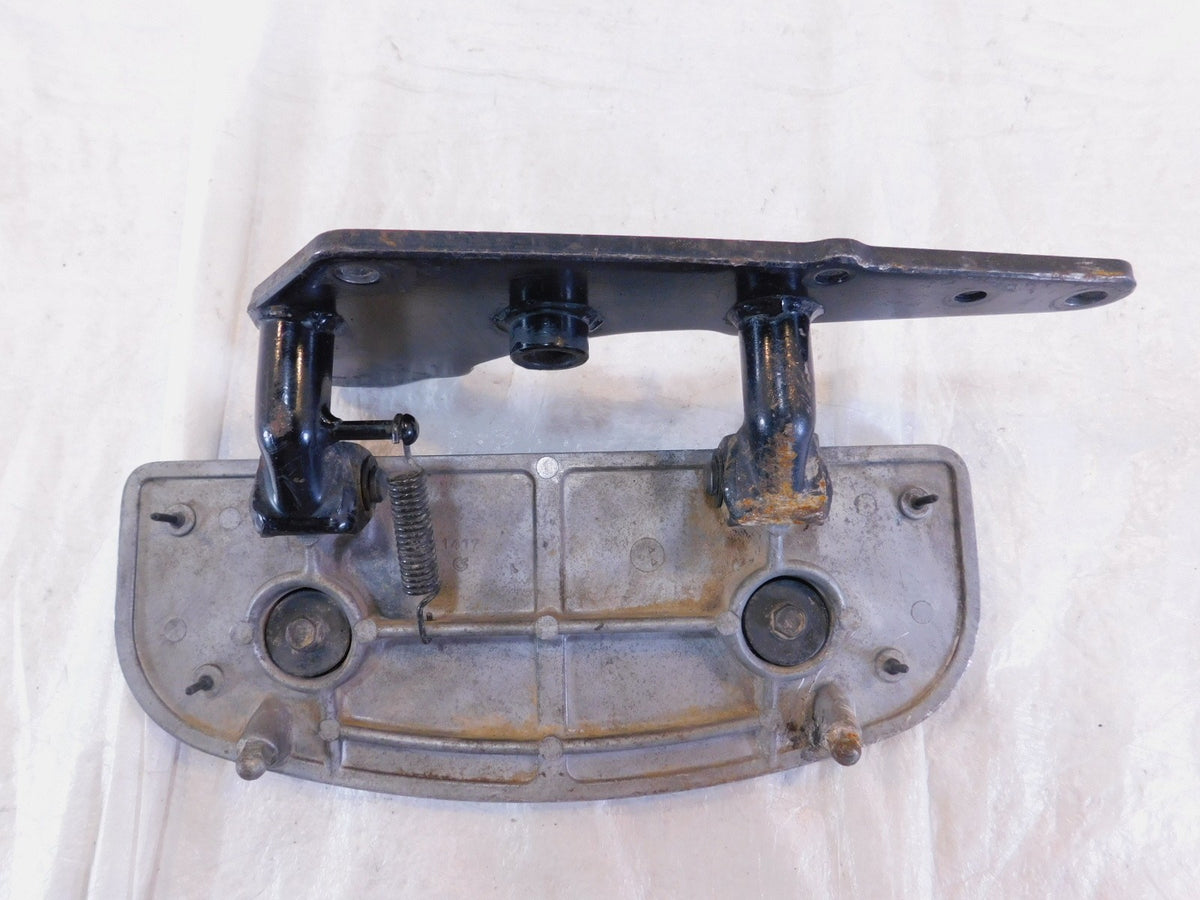 96-04 Kawasaki Vulcan 1500 Right Footrest Footboard Floorboard w/ Mount Bracket