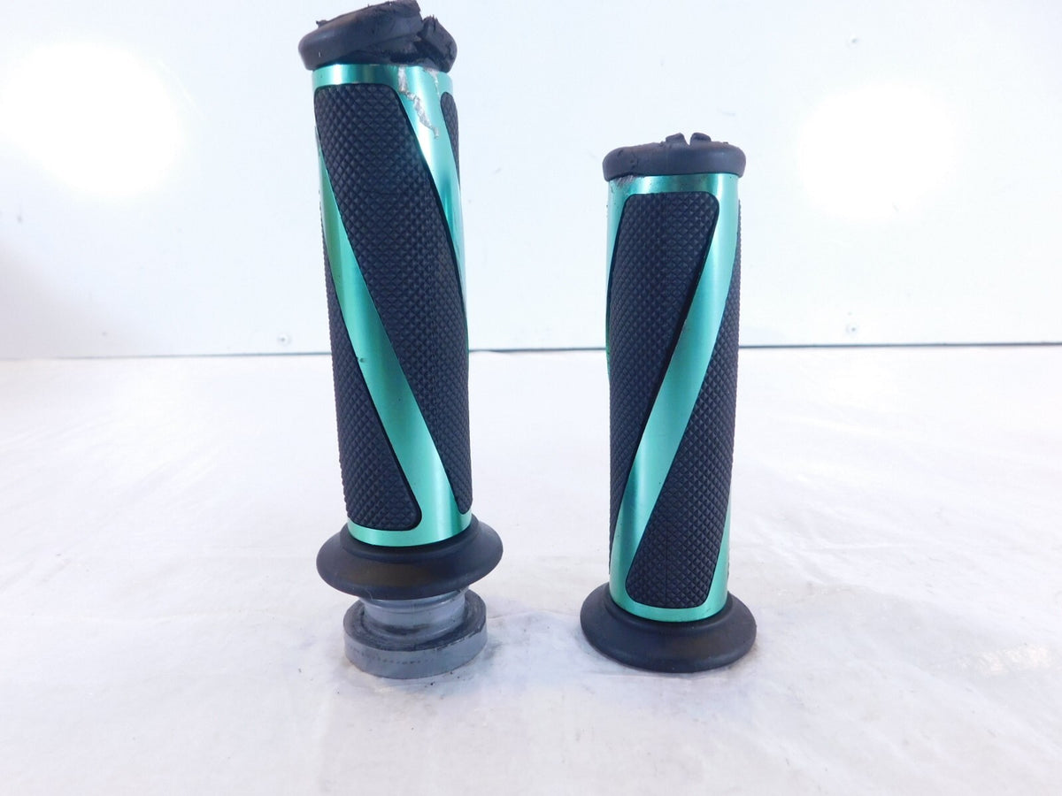 Kawasaki Ninja ZX6R ZX636 ZX10R ZX14R 650R Z900 Versys Handlebar Throttle Grips - C3 Cycle