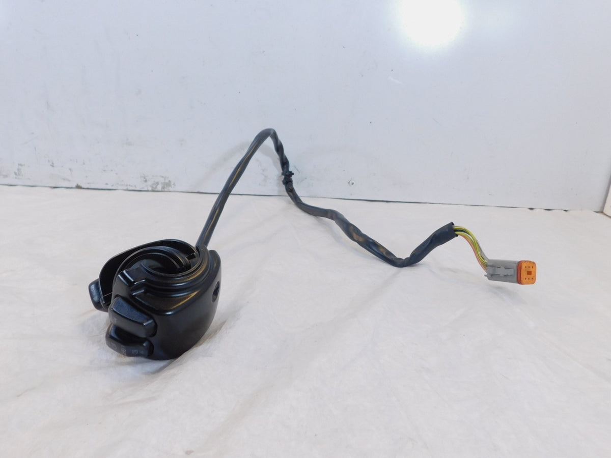 Harley Davidson Softail Dyna Sportster Left Handlebar Horn Turn Signal Switches - C3 Cycle