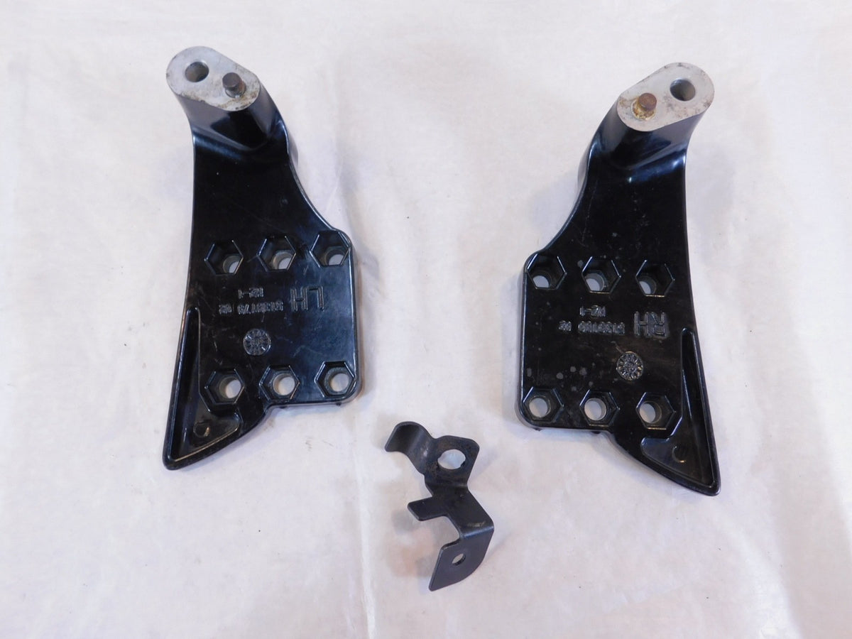 Indian Chief Chieftain Roadmaster Passenger Footboard Floorboard Mount Brackets
