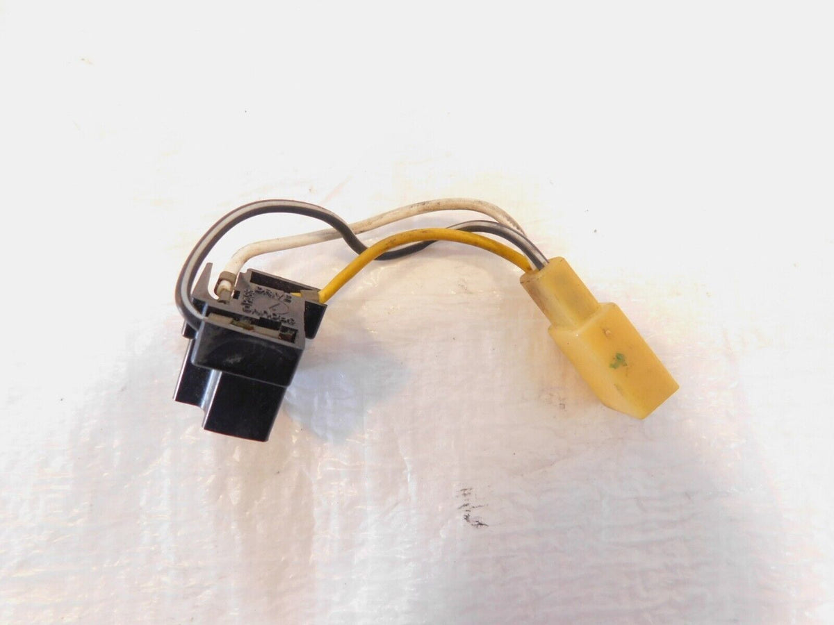 Suzuki Intruder 800 Savage 650 & Boulevard Headlight Head Light Lamp Socket