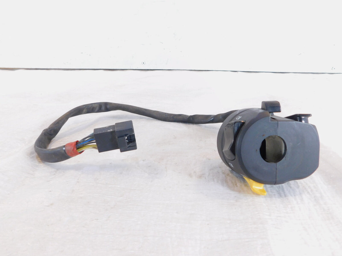 Suzuki GW250 Inazuma 250 L3 L4 L5 L7 Front Left Handlebar Indicator Switches