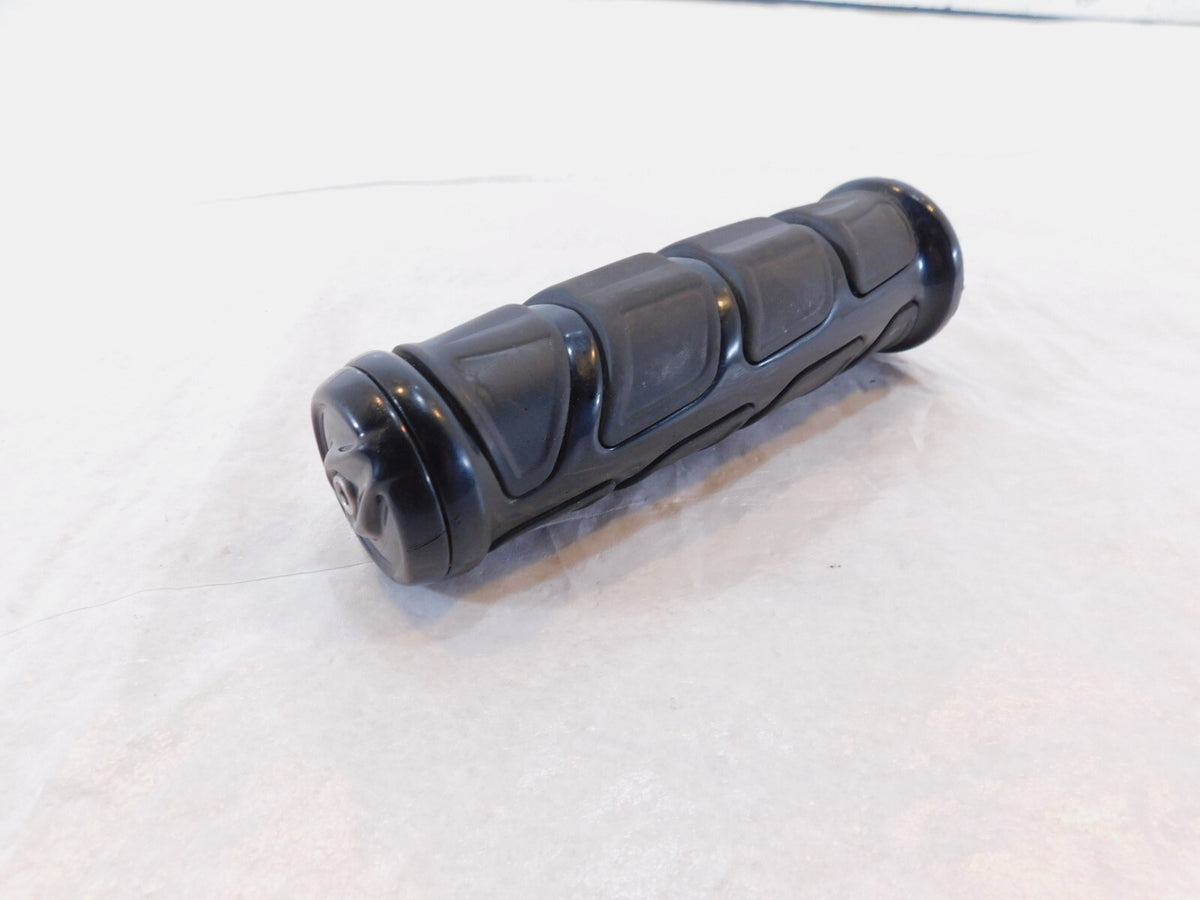 Kawasaki Vulcan 1600 VN1600 & 900 VN900 Left Handlebar Grip Tube - 46075-1212 - C3 Cycle