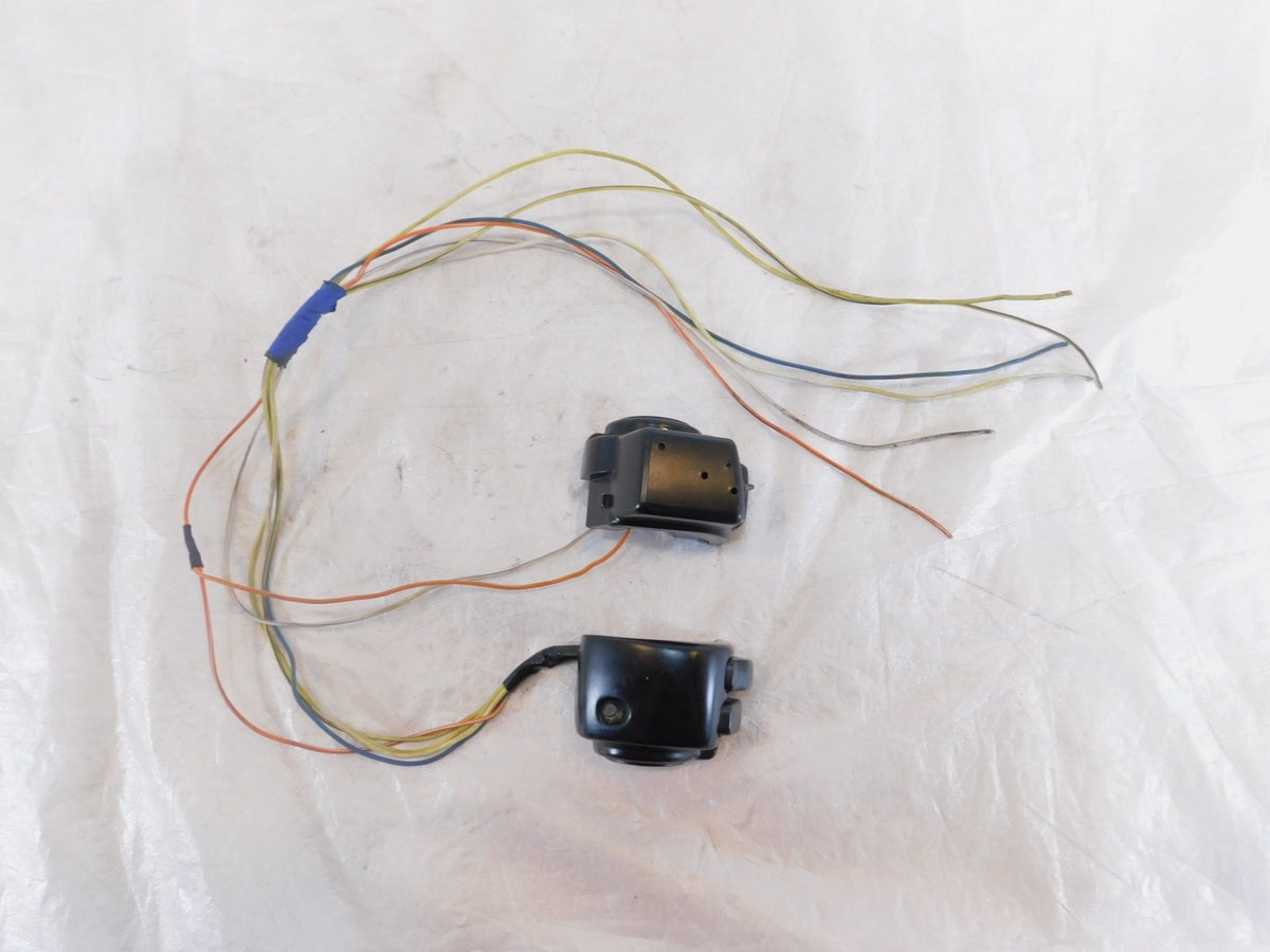 Harley Davidson Electra Glide Ultra Left Handlebar Speaker Volume & CB Switches - C3 Cycle